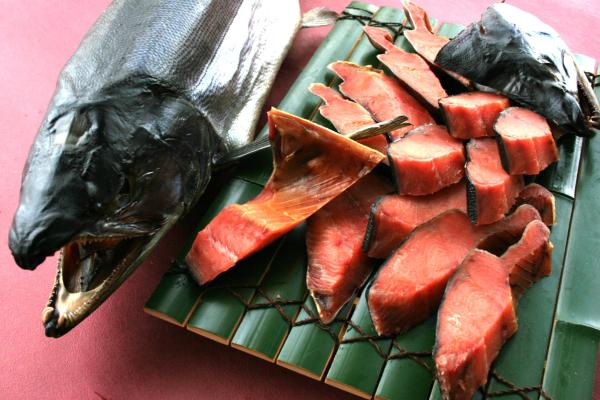 1290円 高級品市場 秋鮭 焼き鮭 さけ サケ 郷土料理 醤油漬け越後村上伝統の味 鮭の焼漬 新潟 伝統 北海道 とれたて 美味いもの市